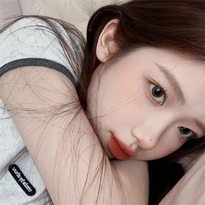 女孩梦三十